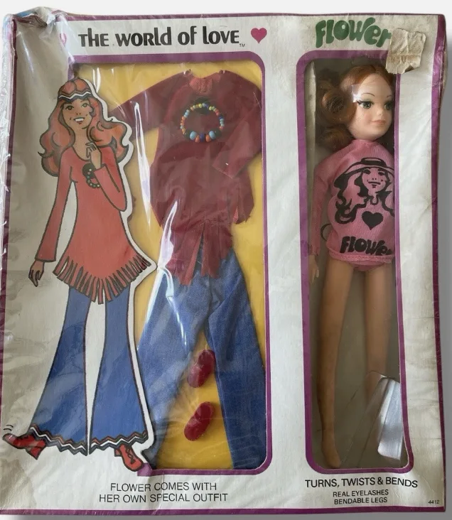 Deluxe World of Love doll Flower